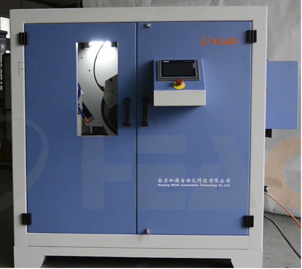 Automatic cutting machine